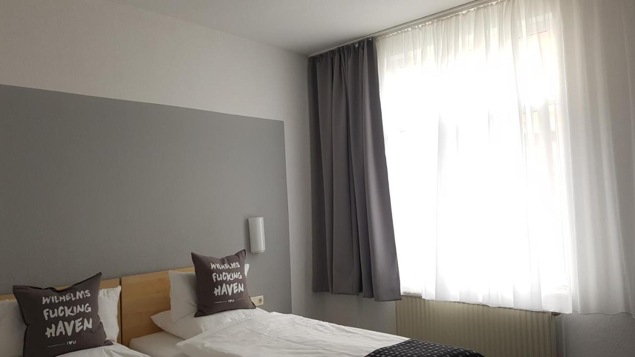 Hotel Keil ヴィルヘルムスハーフェン エクステリア 写真